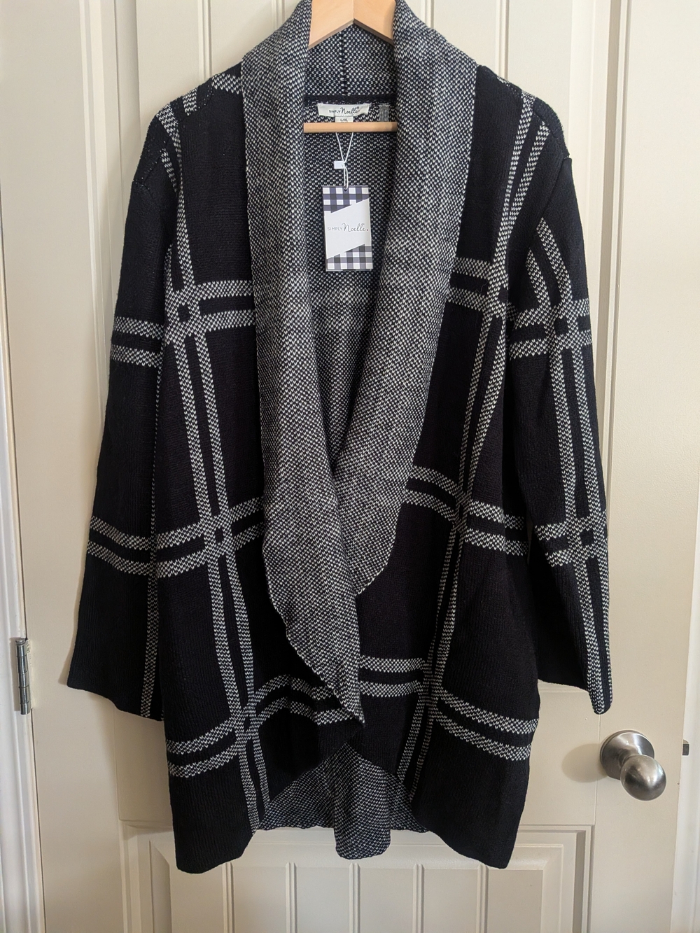 NWT Black & Gray Plaid Open-Front Shawl Collar Cardigan With Pockets